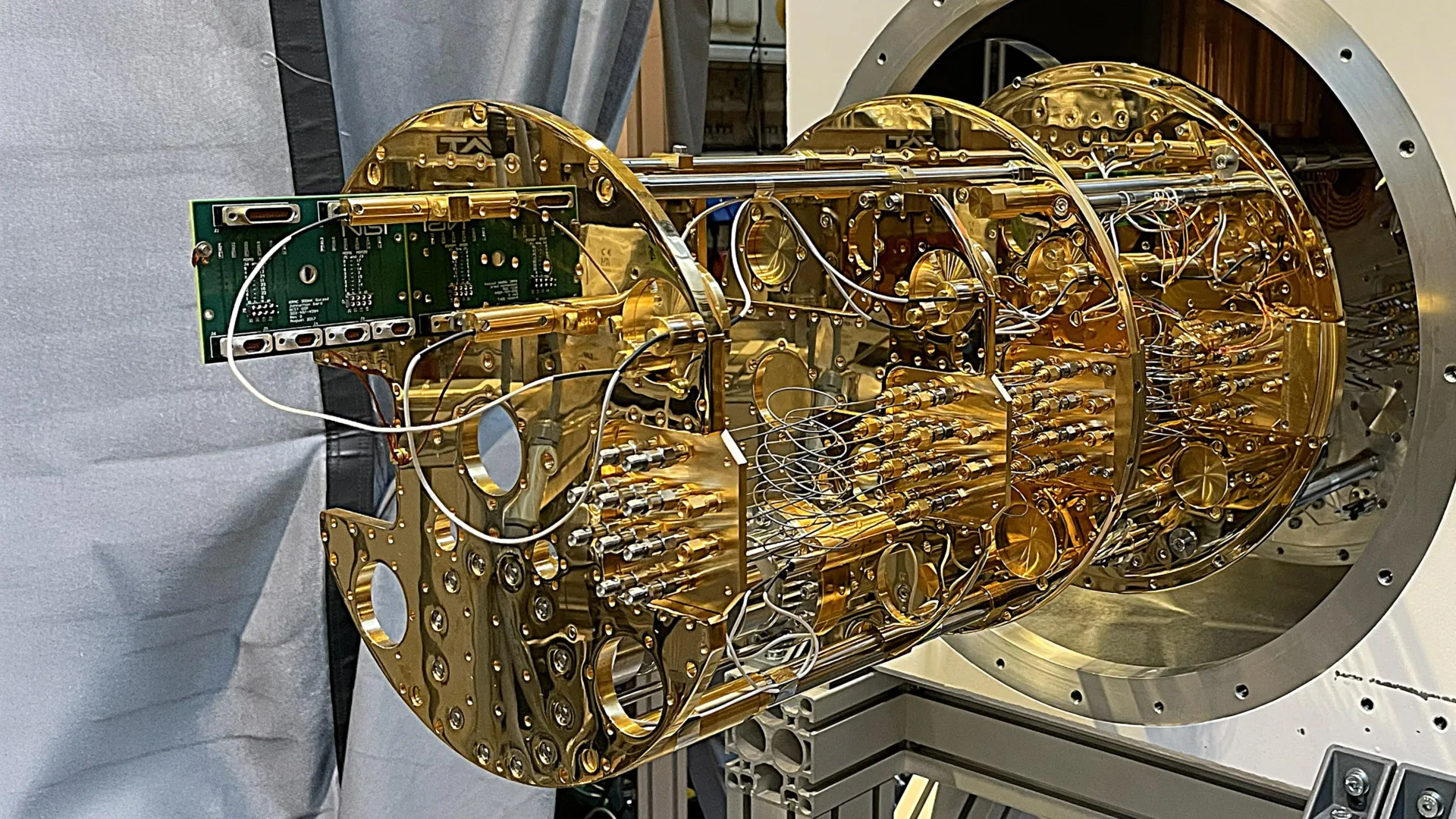 Europe's First Synchrotron TES Spectrometer Opens at BESSY II